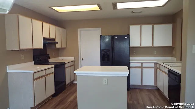 5011 Shara Mist San Antonio, TX 78251