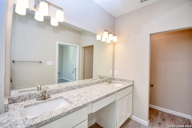 6214 OAKLAND RDG Unit 101 San Antonio, TX 78238