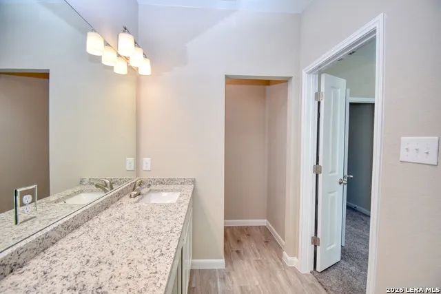 6214 OAKLAND RDG Unit 101 San Antonio, TX 78238