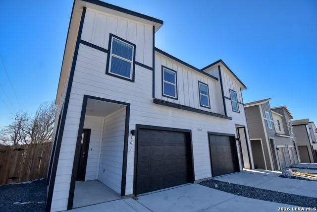 6214 OAKLAND RDG Unit 101 San Antonio, TX 78238