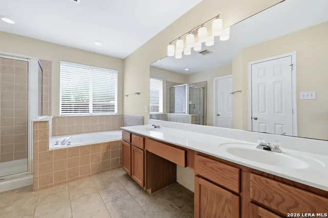 9324 Cedar Point Helotes, TX 78023