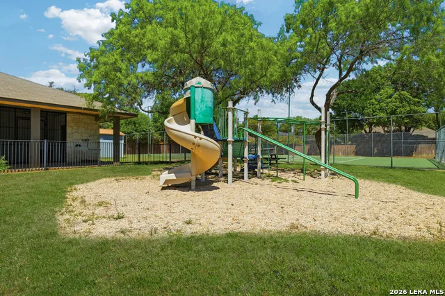 9324 Cedar Point Helotes, TX 78023