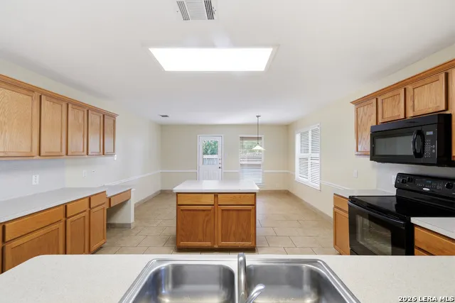 9324 Cedar Point Helotes, TX 78023
