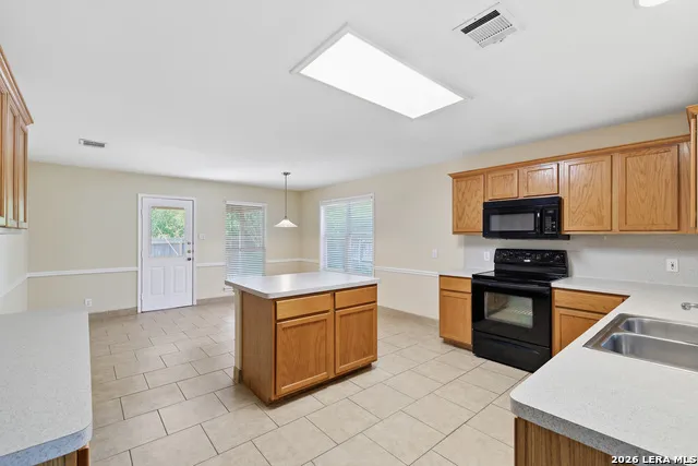 9324 Cedar Point Helotes, TX 78023