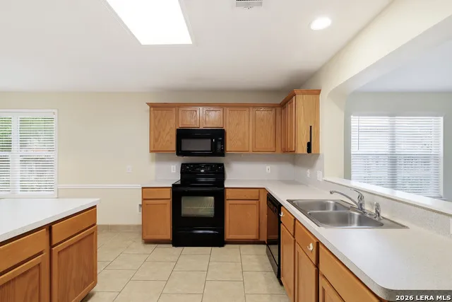9324 Cedar Point Helotes, TX 78023