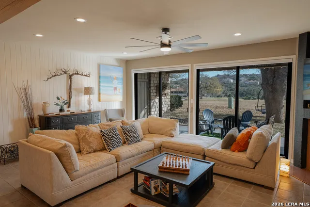 113 Dawn Unit UNIT B Horseshoe Bay, TX 78657