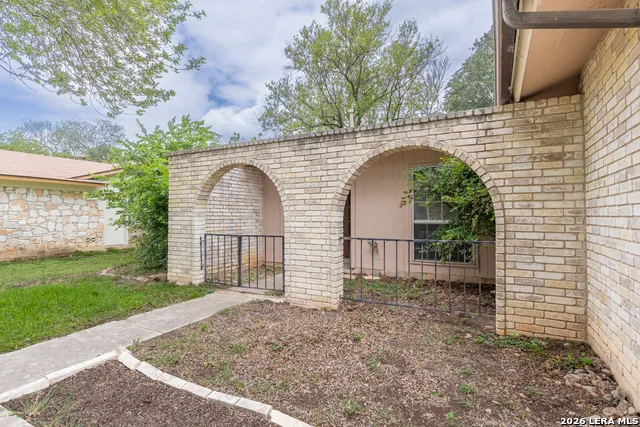 8127 BABE RUTH ST San Antonio, TX 78240