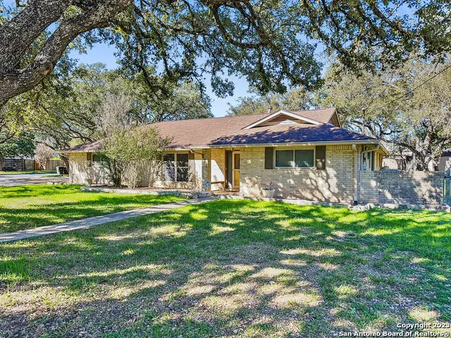 521 PASEO CANADA ST Hollywood Park, TX 78232