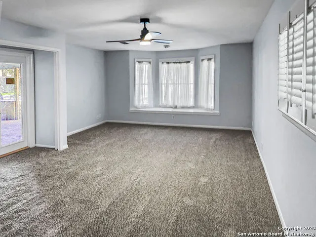 521 PASEO CANADA ST Hollywood Park, TX 78232