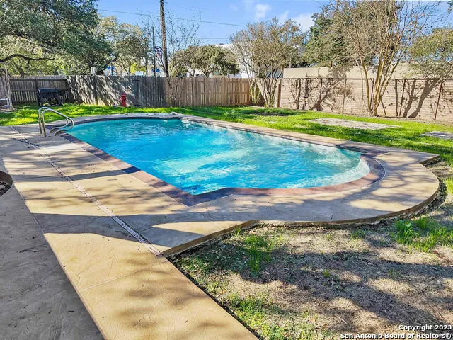 521 PASEO CANADA ST Hollywood Park, TX 78232
