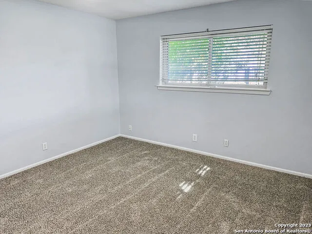 521 PASEO CANADA ST Hollywood Park, TX 78232