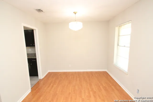 310 THREADNEEDLE LN San Antonio, TX 78227
