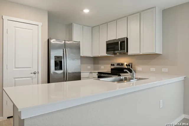 11838 FLYING ACES RD Von Ormy, TX 78073