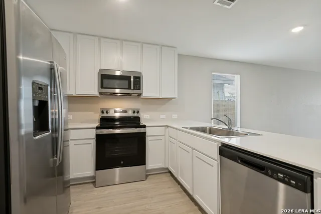 11838 FLYING ACES RD Von Ormy, TX 78073