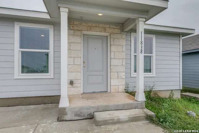 11838 FLYING ACES RD Von Ormy, TX 78073