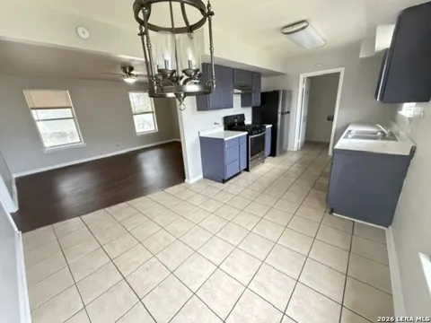313 CALGARY AVE Unit C