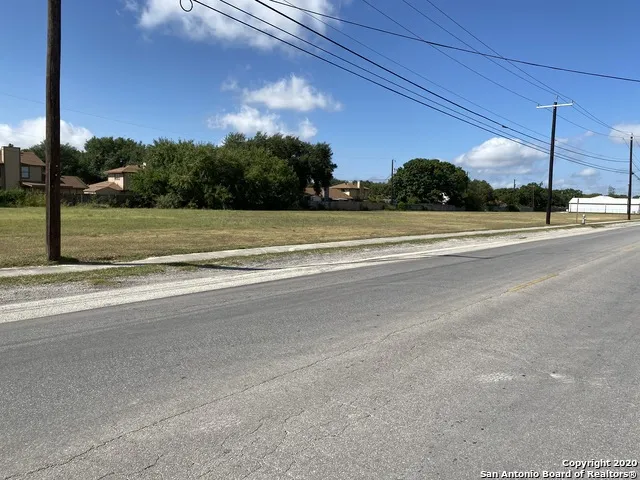 5380 Old Seguin Rd Kirby, TX 78219