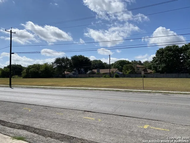 5380 Old Seguin Rd Kirby, TX 78219