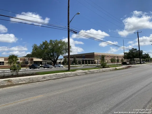 5380 Old Seguin Rd Kirby, TX 78219