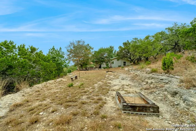 411 Valley View Pipe Creek, TX 78063