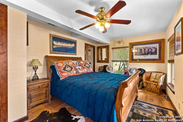 411 Valley View Pipe Creek, TX 78063