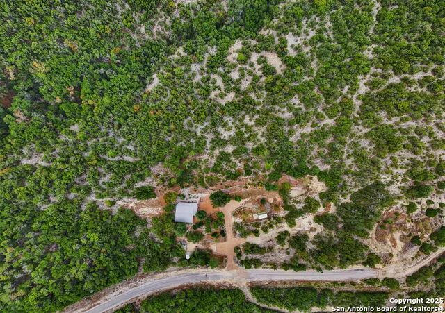411 Valley View Pipe Creek, TX 78063