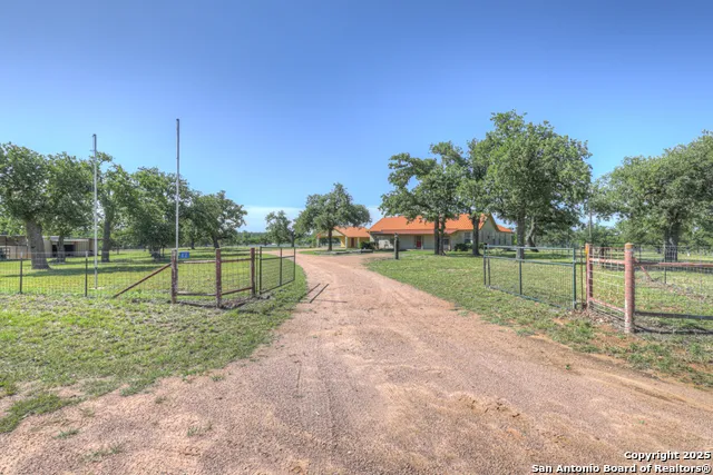 82 Bell Mountain Willow City, TX 78675