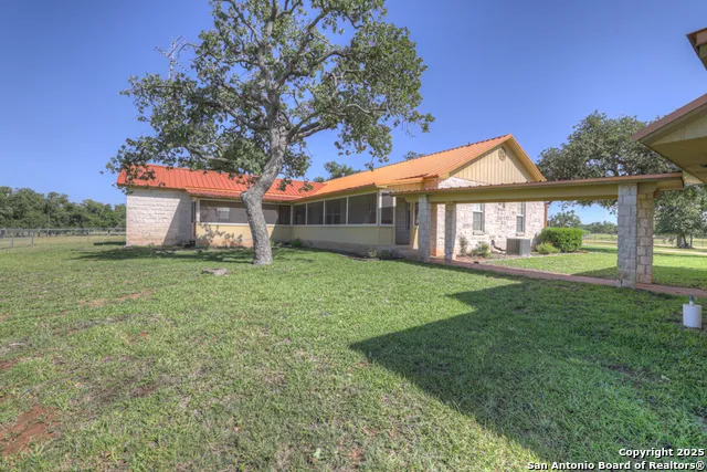 82 Bell Mountain Willow City, TX 78675