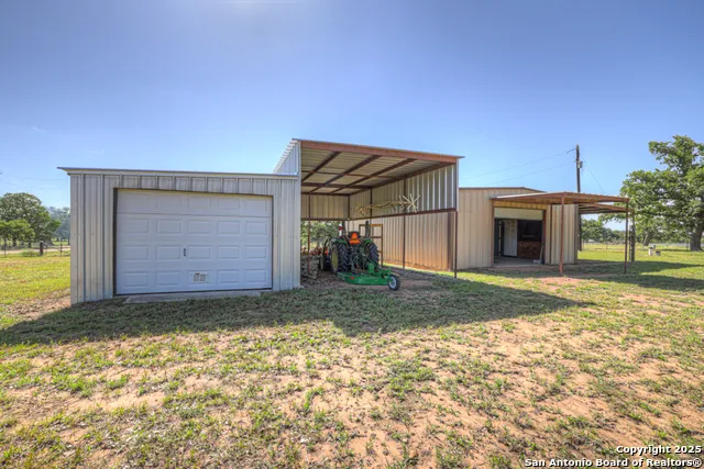 82 Bell Mountain Willow City, TX 78675