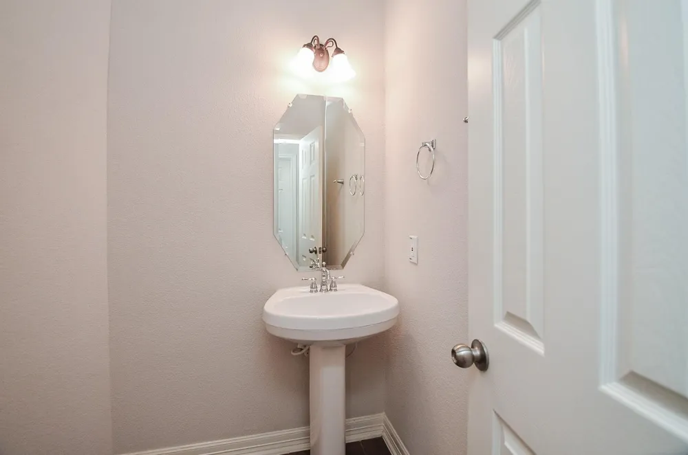 8218 Silent River Drive Richmond, TX 77406