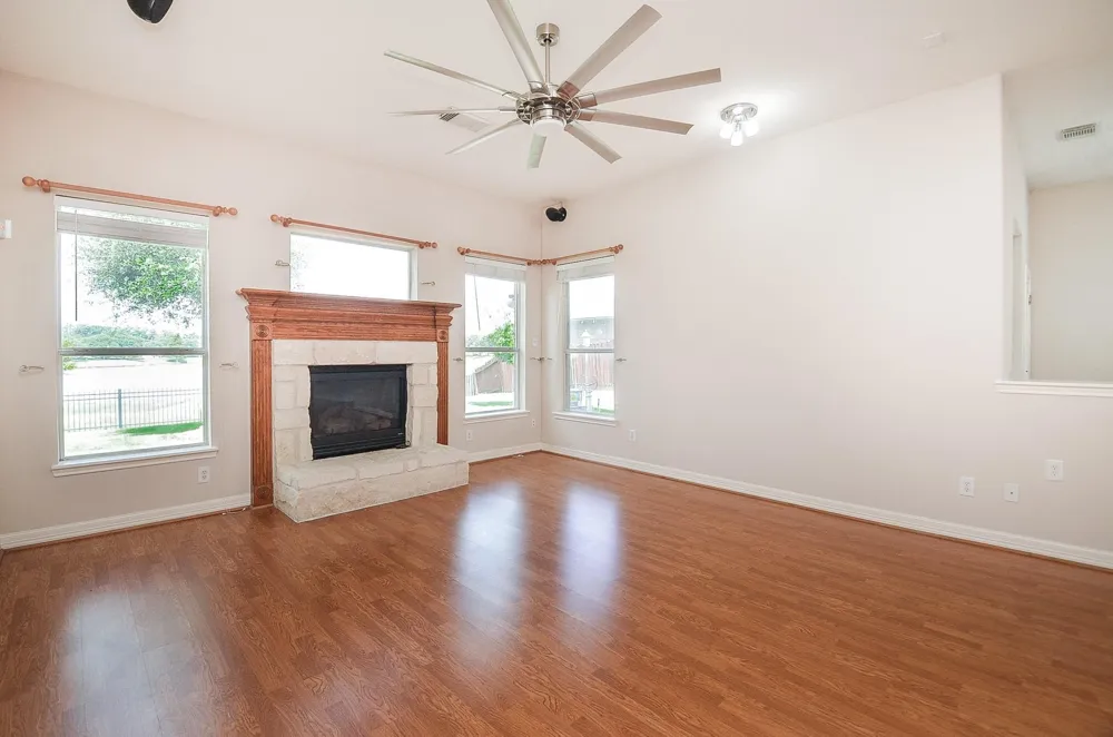 8218 Silent River Drive Richmond, TX 77406