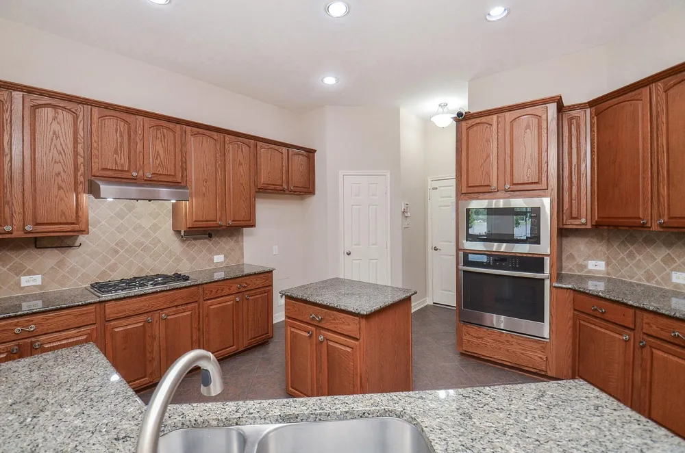 8218 Silent River Drive Richmond, TX 77406