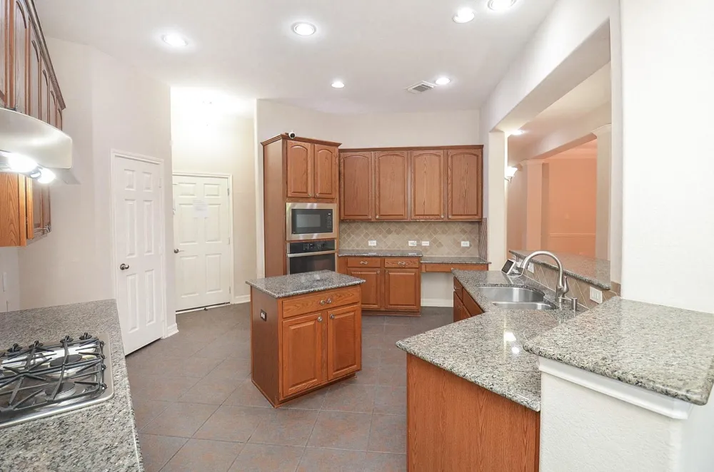 8218 Silent River Drive Richmond, TX 77406