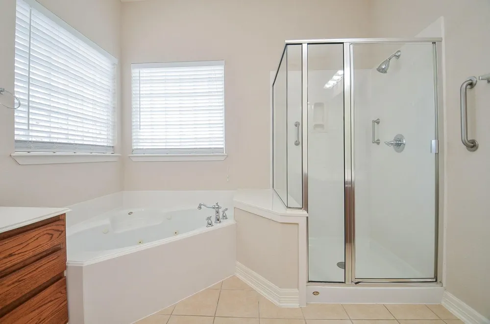8218 Silent River Drive Richmond, TX 77406