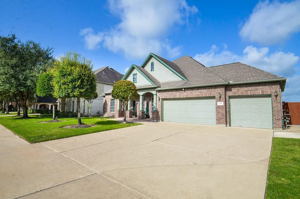 8218 Silent River Drive Richmond, TX 77406