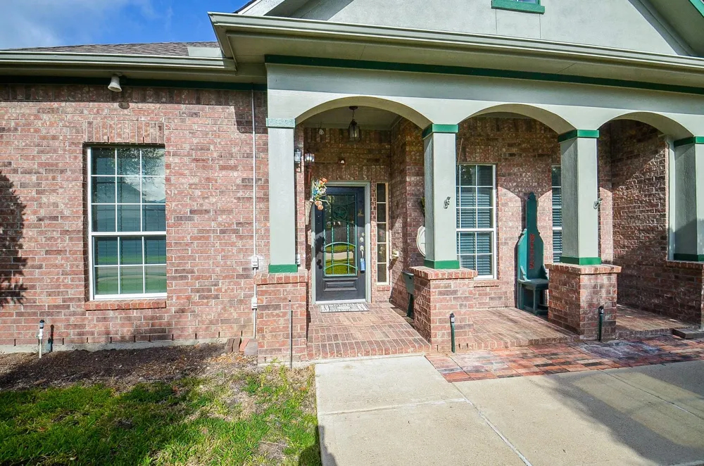 8218 Silent River Drive Richmond, TX 77406