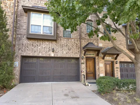 1504 Fox Run Drive