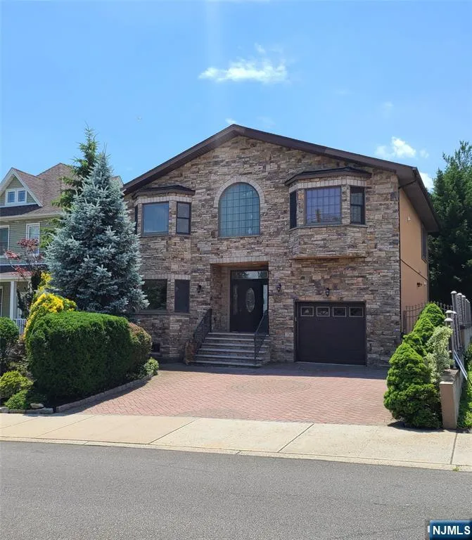 526 Moonachie Avenue Wood Ridge, NJ 07075