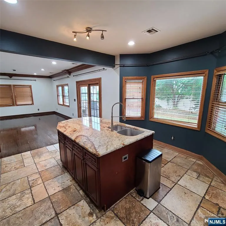 526 Moonachie Avenue Wood Ridge, NJ 07075