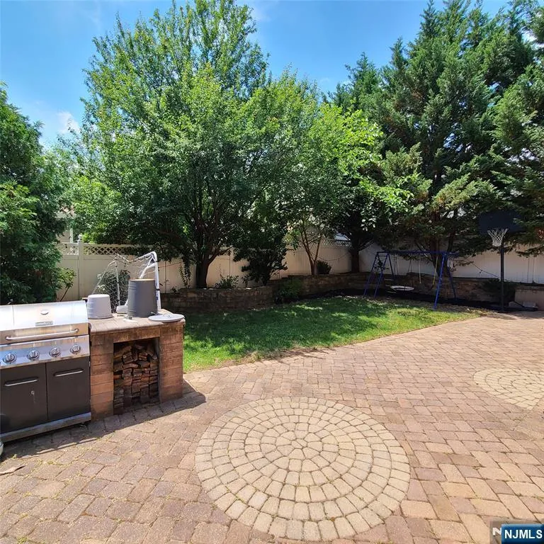 526 Moonachie Avenue Wood Ridge, NJ 07075