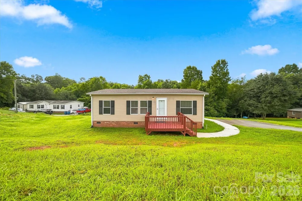 8660 Hollywood Drive Connelly Springs, NC 28612