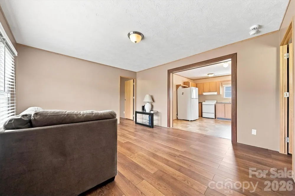 8660 Hollywood Drive Connelly Springs, NC 28612