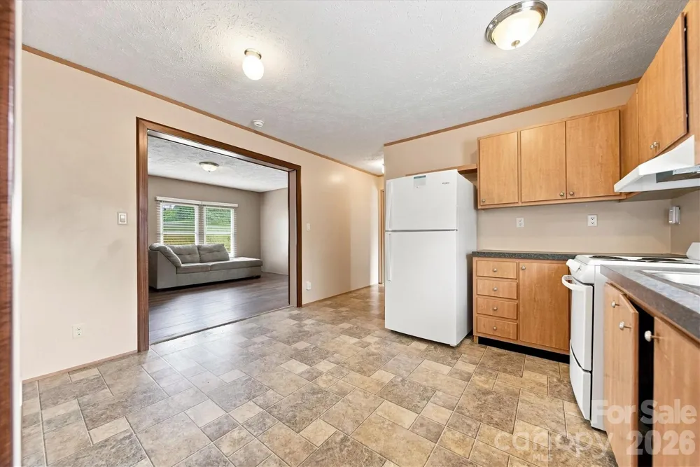8660 Hollywood Drive Connelly Springs, NC 28612