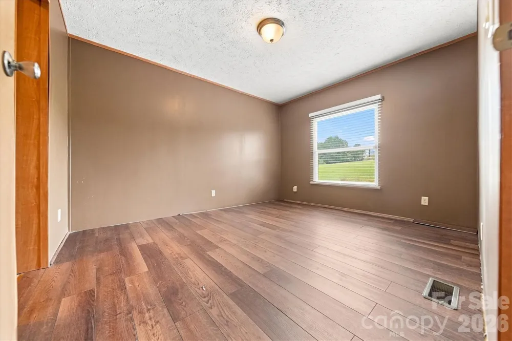 8660 Hollywood Drive Connelly Springs, NC 28612