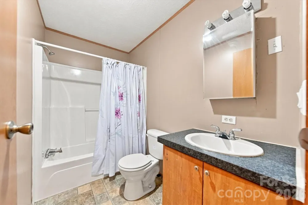 8660 Hollywood Drive Connelly Springs, NC 28612