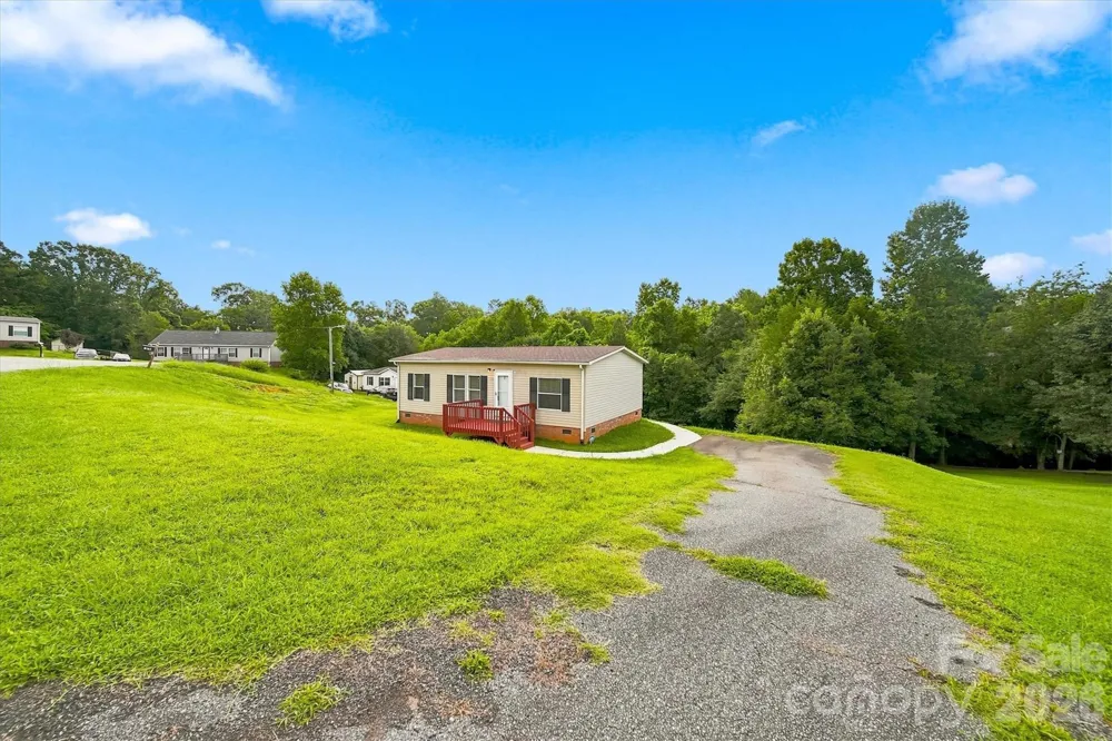 8660 Hollywood Drive Connelly Springs, NC 28612