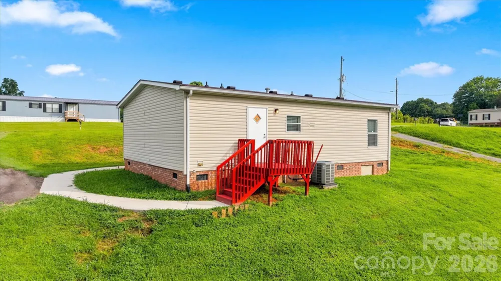 8660 Hollywood Drive Connelly Springs, NC 28612