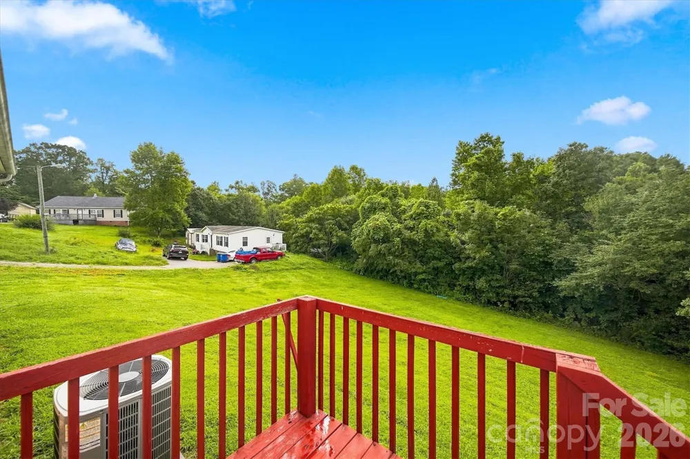 8660 Hollywood Drive Connelly Springs, NC 28612