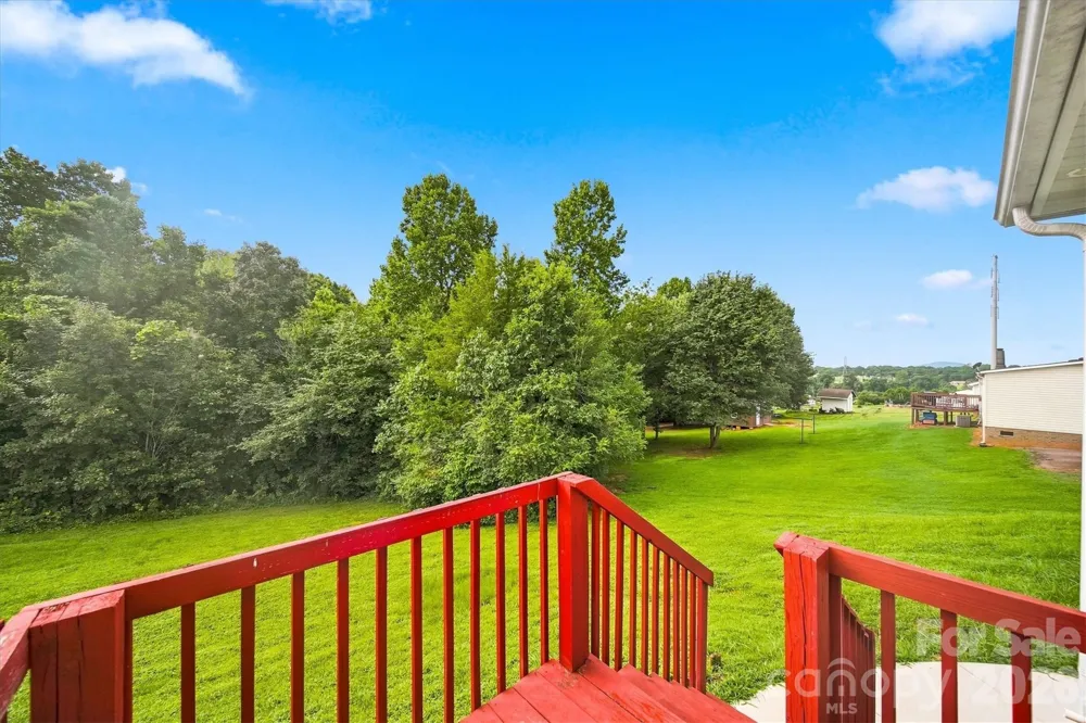 8660 Hollywood Drive Connelly Springs, NC 28612