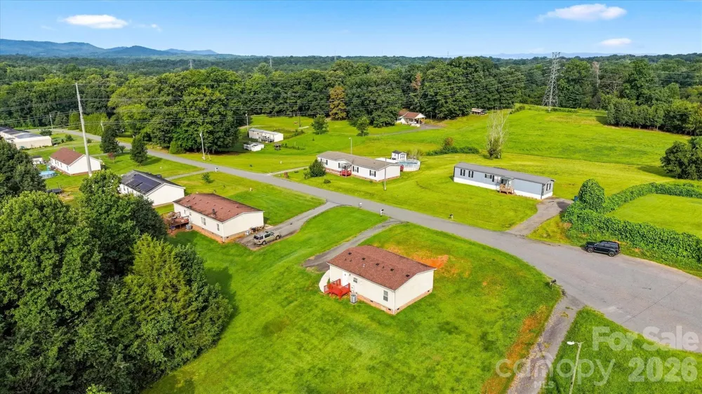 8660 Hollywood Drive Connelly Springs, NC 28612